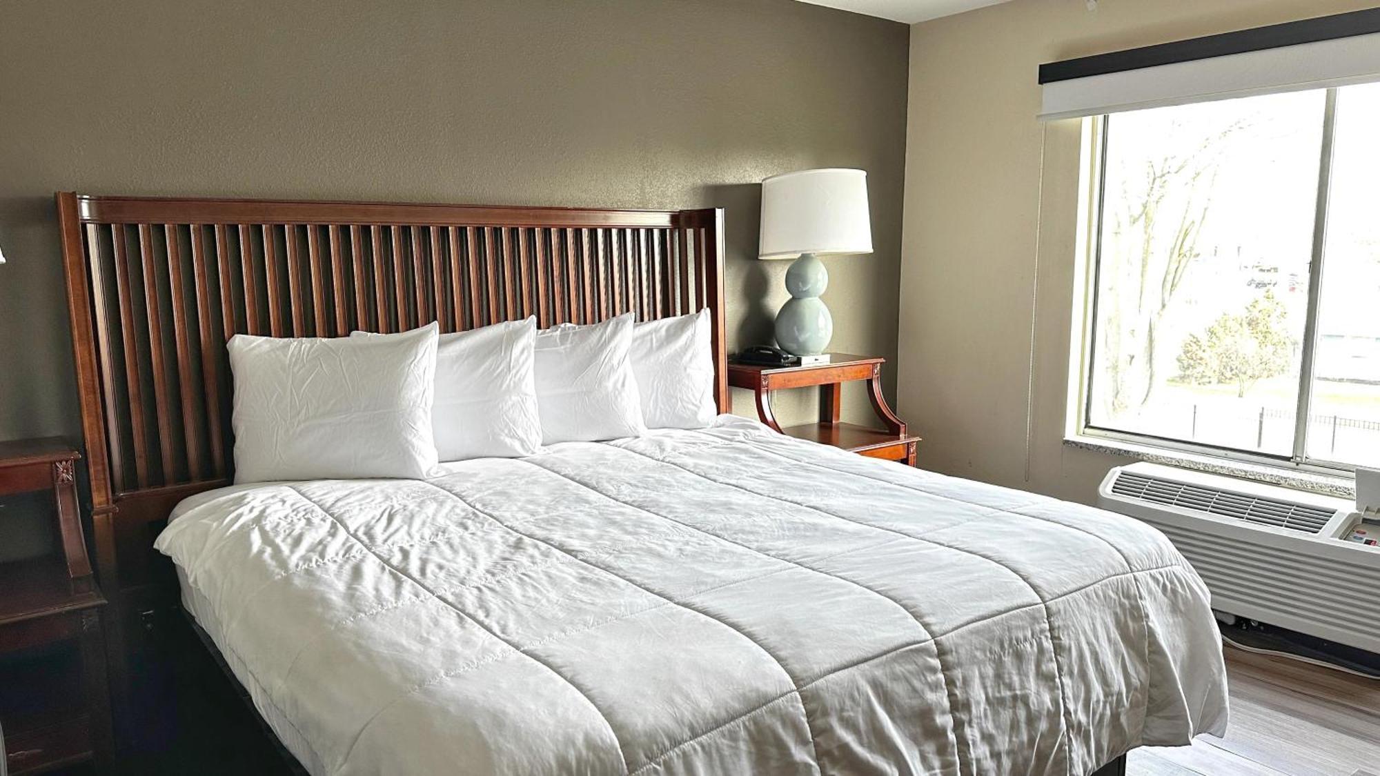 Baymont Inn And Suites By Wyndham Columbus / Near Osu Buitenkant foto