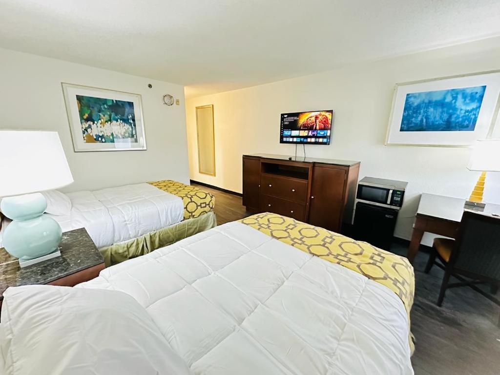 Baymont Inn And Suites By Wyndham Columbus / Near Osu Buitenkant foto