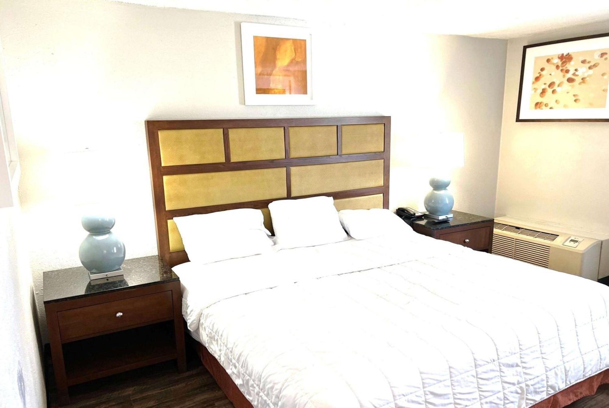 Baymont Inn And Suites By Wyndham Columbus / Near Osu Buitenkant foto