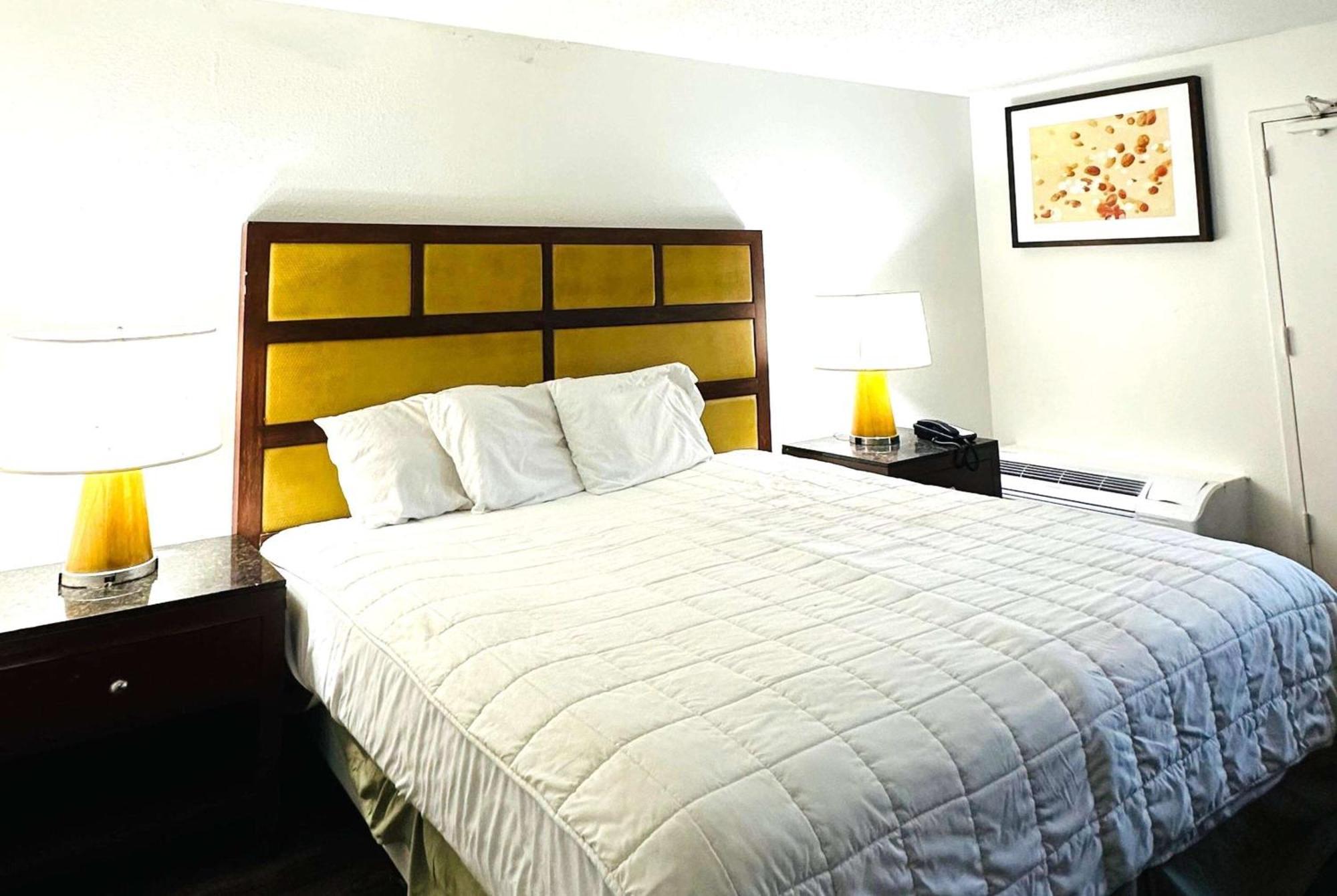 Baymont Inn And Suites By Wyndham Columbus / Near Osu Buitenkant foto