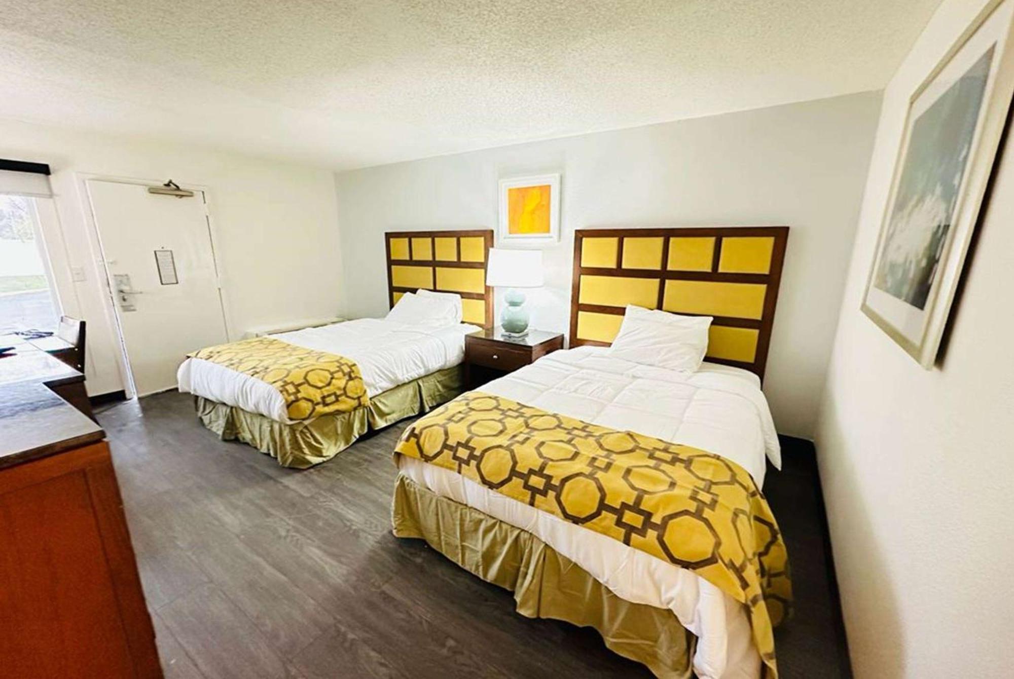 Baymont Inn And Suites By Wyndham Columbus / Near Osu Buitenkant foto